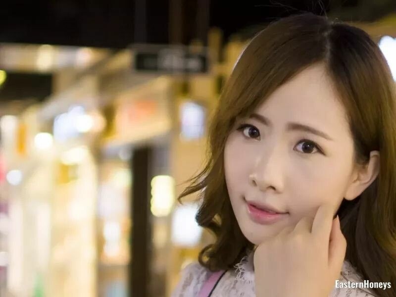 Zhiqin, 28