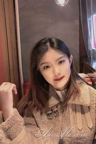 Liying, 21