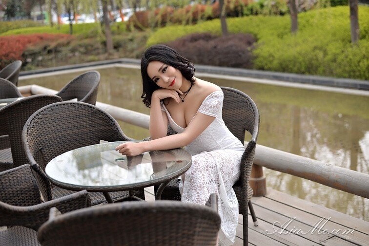 Yan, 25